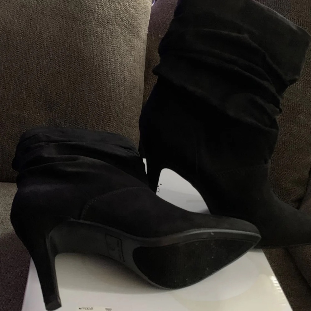 Boots - Picture 2 of 4